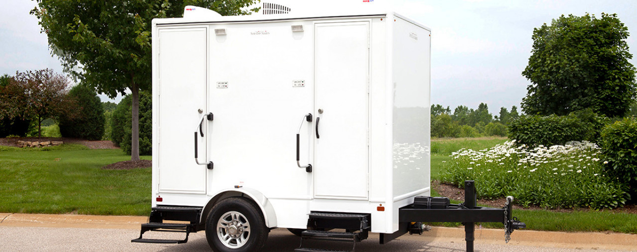 2 station spa series restroom trailer